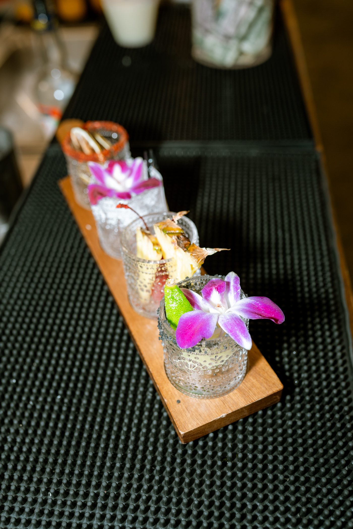 Cóctel con orquídea